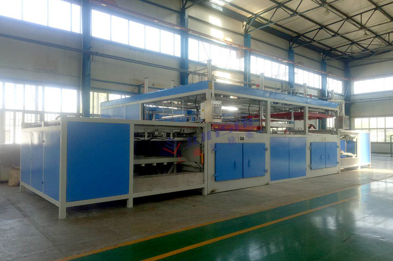 雙頭自動(dòng)<a href=http://www.yddlqs.com/ target=_blank class=infotextkey>吸塑機(jī)</a>.jpg