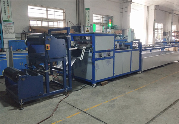 地?zé)崮と詣?a href=http://www.yddlqs.com/ target=_blank class=infotextkey>熱合機(jī)</a>